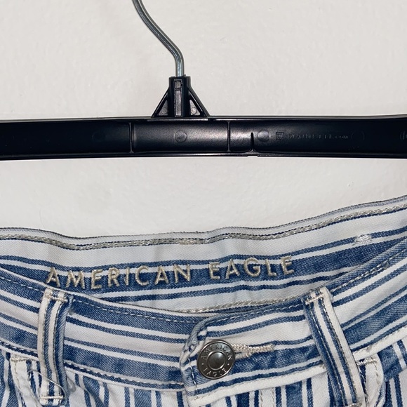 AE STRIPE SHORTS - Picture 2 of 5